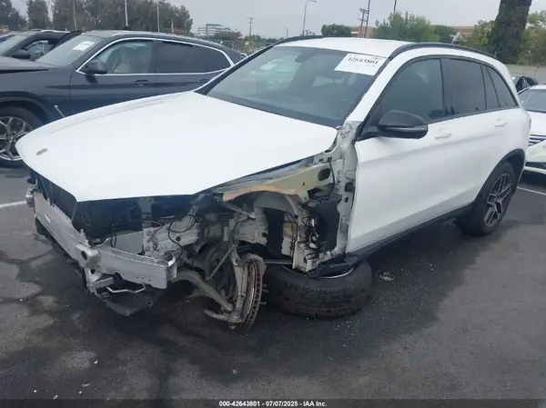 WDC0G4JB6KV148205 2019 MERCEDES-BENZ GLC - Image 2