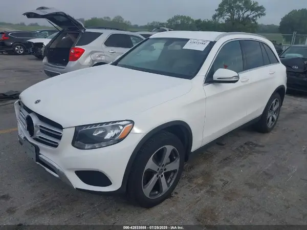 WDC0G4JB6KV148463 2019 MERCEDES-BENZ GLC - Image 2