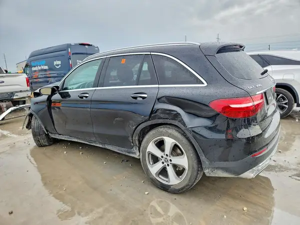 WDC0G4JB6KV150326 2019 MERCEDES-BENZ GLC - Image 2