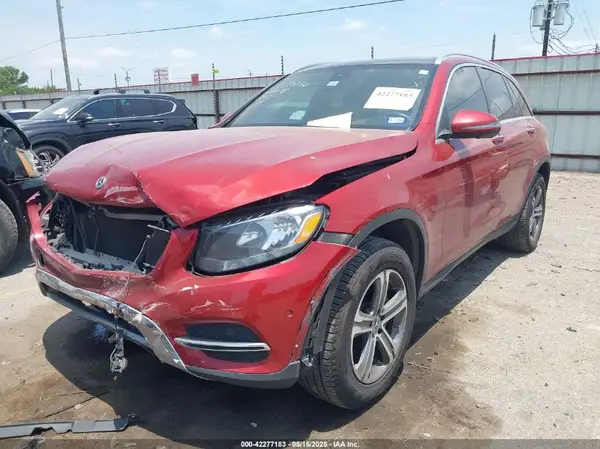WDC0G4JB6KV150715 2019 MERCEDES-BENZ GLC - Image 2