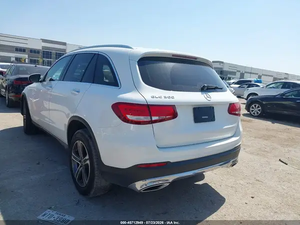 WDC0G4JB6KV174562 2019 MERCEDES-BENZ GLC - Image 2