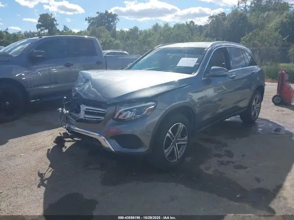 WDC0G4JB6KV185349 2019 MERCEDES-BENZ GLC - Image 2