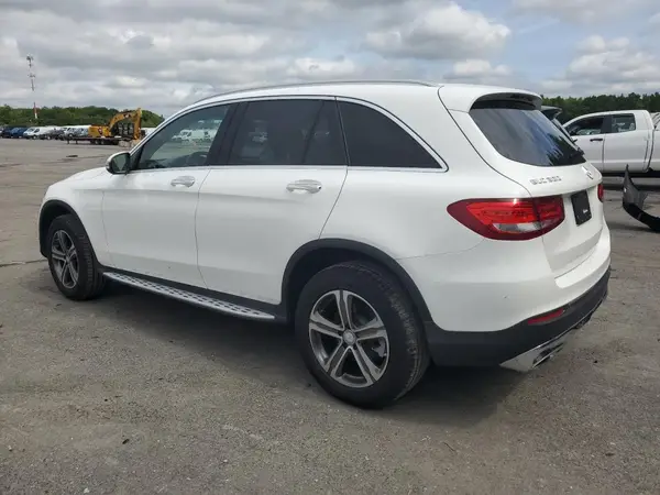 WDC0G4JB7GF009783 2016 MERCEDES-BENZ GLC - Image 2