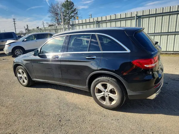 WDC0G4JB7GF016068 2016 MERCEDES-BENZ GLC - Image 2