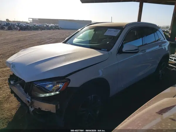 WDC0G4JB7GF042556 2016 MERCEDES-BENZ GLC - Image 2