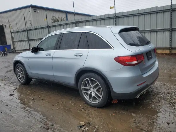 WDC0G4JB7GF057395 2016 MERCEDES-BENZ GLC - Image 2