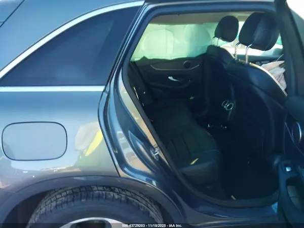WDC0G4JB7GF085875 2016 MERCEDES-BENZ GLC - Image 8