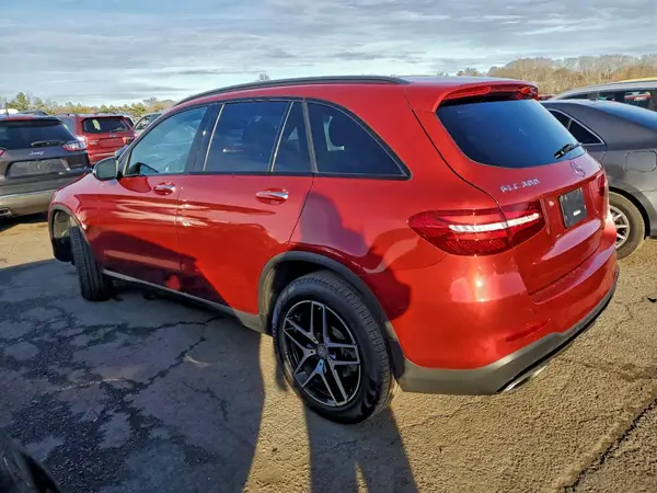 WDC0G4JB7GF109396 2016 MERCEDES-BENZ GLC - Image 2