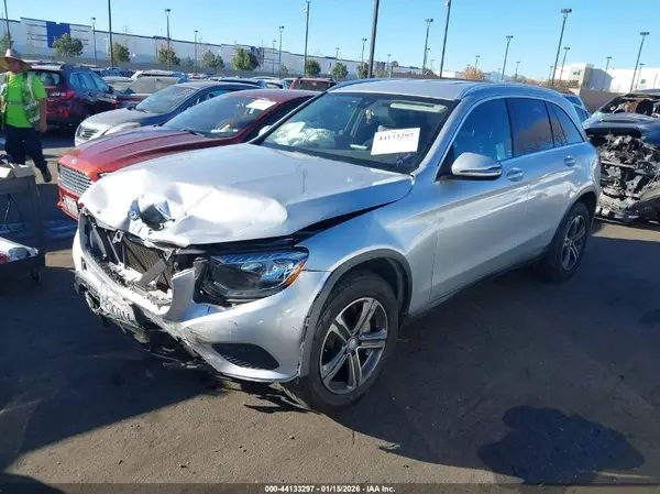 WDC0G4JB7GF111861 2016 MERCEDES-BENZ GLC - Image 2