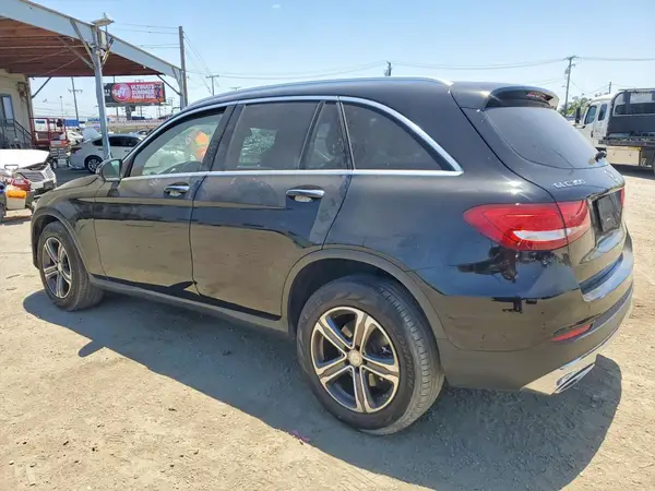 WDC0G4JB7HF138852 2017 MERCEDES-BENZ GLC - Image 2