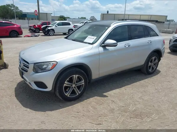 WDC0G4JB7HF140794 2017 MERCEDES-BENZ GLC - Image 2