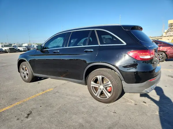 WDC0G4JB7HF148023 2017 MERCEDES-BENZ GLC - Image 2