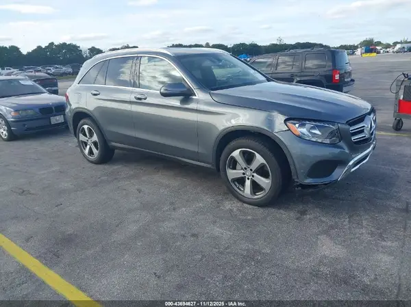 WDC0G4JB7HF175383 2017 MERCEDES-BENZ GLC - Image 1