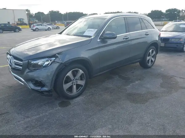 WDC0G4JB7HF175383 2017 MERCEDES-BENZ GLC - Image 2