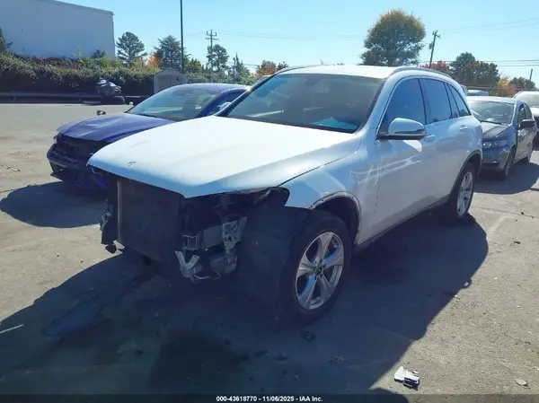 WDC0G4JB7HF244539 2017 MERCEDES-BENZ GLC - Image 2