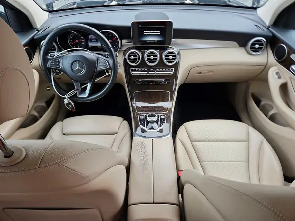 WDC0G4JB7HV011024 2017 MERCEDES-BENZ GLC - Image 8