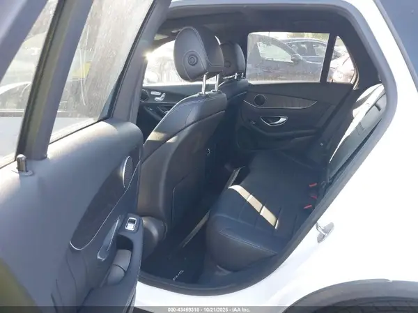WDC0G4JB7JV015631 2018 MERCEDES-BENZ GLC - Image 8