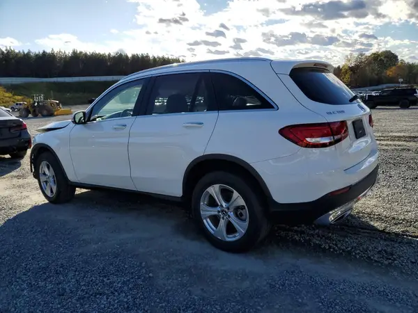 WDC0G4JB7JV015693 2018 MERCEDES-BENZ GLC - Image 2