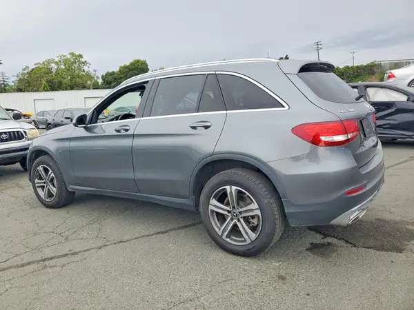 WDC0G4JB7JV030047 2018 MERCEDES-BENZ GLC - Image 2