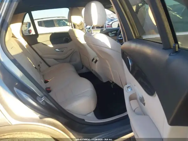 WDC0G4JB7JV030548 2018 MERCEDES-BENZ GLC - Image 8