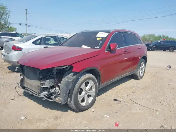 WDC0G4JB7JV030968 2018 MERCEDES-BENZ GLC - Image 2
