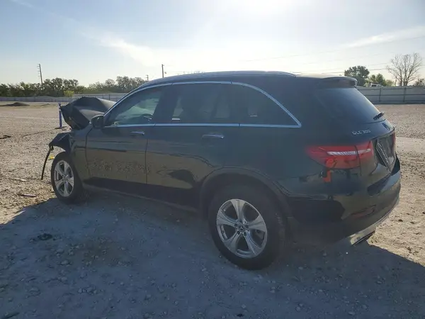 WDC0G4JB7JV033529 2018 MERCEDES-BENZ GLC - Image 2