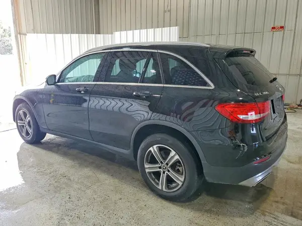 WDC0G4JB7JV038147 2018 MERCEDES-BENZ GLC - Image 2