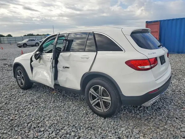 WDC0G4JB7JV039721 2018 MERCEDES-BENZ GLC - Image 2