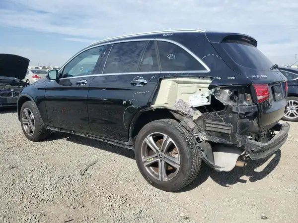 WDC0G4JB7JV043753 2018 MERCEDES-BENZ GLC - Image 2