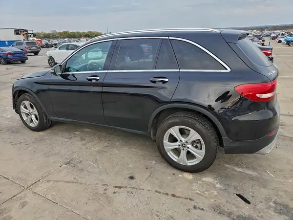 WDC0G4JB7JV045230 2018 MERCEDES-BENZ GLC - Image 2