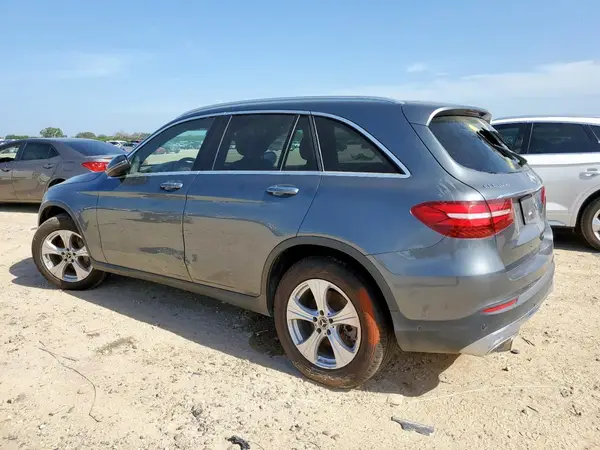 WDC0G4JB7JV047673 2018 MERCEDES-BENZ GLC - Image 2