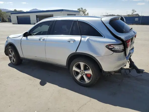 WDC0G4JB7JV048256 2018 MERCEDES-BENZ GLC - Image 2