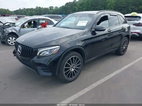 WDC0G4JB7JV057894 2018 MERCEDES-BENZ GLC - Image 2