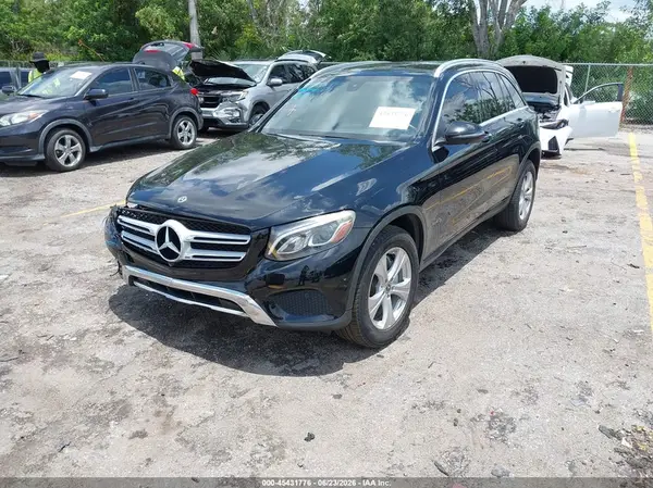WDC0G4JB7JV077224 2018 MERCEDES-BENZ GLC - Image 2