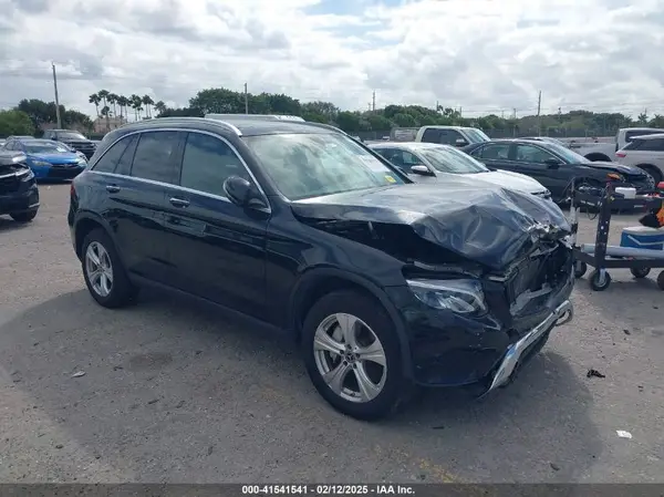 WDC0G4JB7JV078504 2018 MERCEDES-BENZ GLC - Image 1