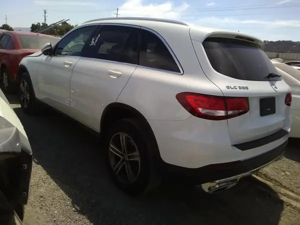 WDC0G4JB7JV087297 2018 MERCEDES-BENZ GLC - Image 2