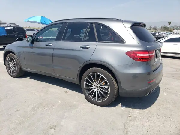 WDC0G4JB7JV107063 2018 MERCEDES-BENZ GLC - Image 2