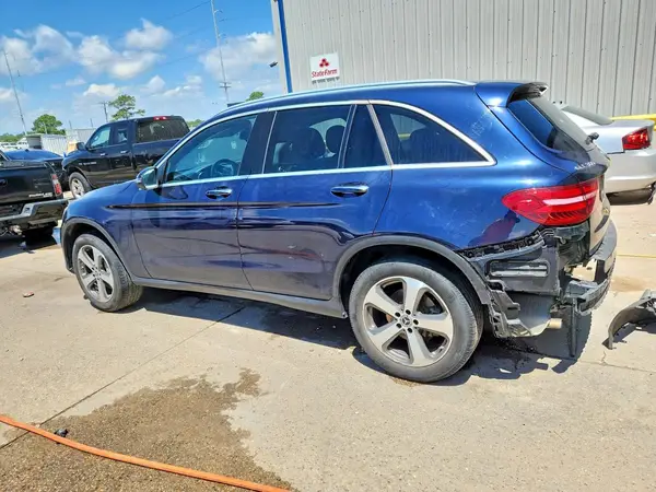 WDC0G4JB7KF614265 2019 MERCEDES-BENZ GLC - Image 2