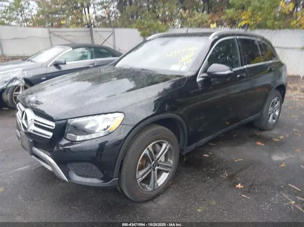 WDC0G4JB7KV118176 2019 MERCEDES-BENZ GLC - Image 2