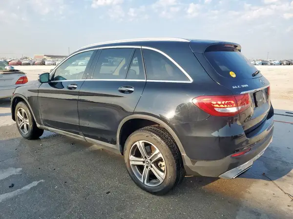 WDC0G4JB7KV135950 2019 MERCEDES-BENZ GLC - Image 2