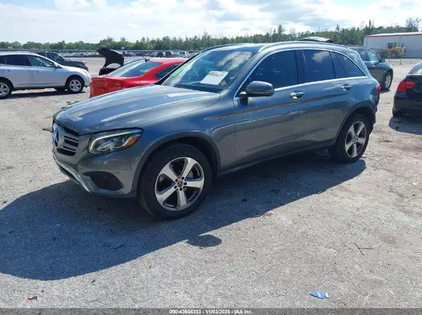 WDC0G4JB7KV136032 2019 MERCEDES-BENZ GLC - Image 2