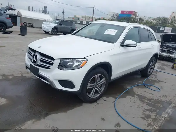 WDC0G4JB7KV136094 2019 MERCEDES-BENZ GLC - Image 2