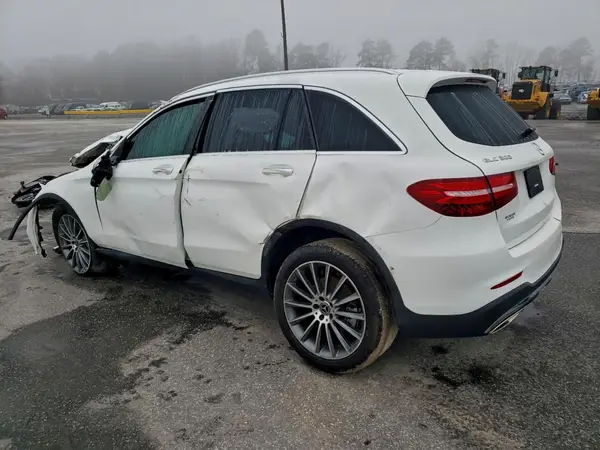 WDC0G4JB7KV154529 2019 MERCEDES-BENZ GLC - Image 2