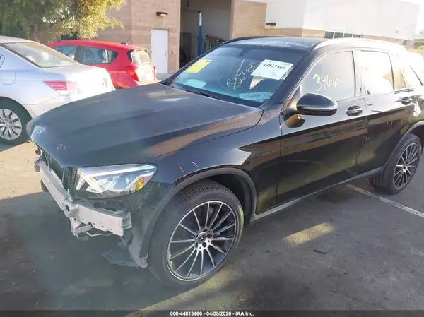 WDC0G4JB7KV182864 2019 MERCEDES-BENZ GLC - Image 2