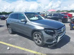 WDC0G4JB7KV184422 2019 MERCEDES-BENZ GLC