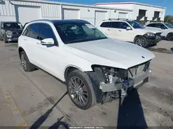 WDC0G4JB8GF009422 2016 MERCEDES-BENZ GLC