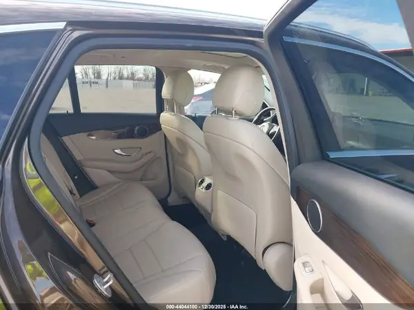 WDC0G4JB8GF019352 2016 MERCEDES-BENZ GLC - Image 8