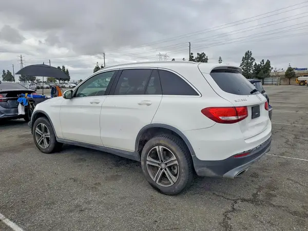 WDC0G4JB8GF019870 2016 MERCEDES-BENZ GLC - Image 2