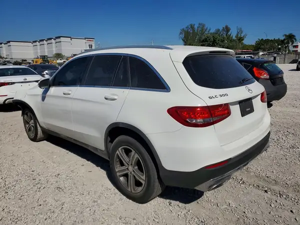 WDC0G4JB8GF026446 2016 MERCEDES-BENZ GLC - Image 2