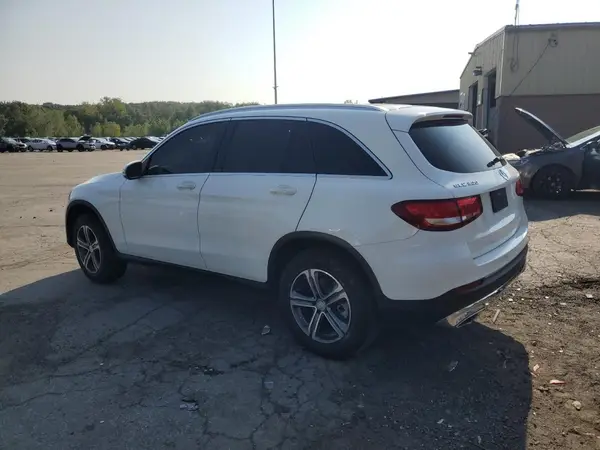 WDC0G4JB8GF030657 2016 MERCEDES-BENZ GLC - Image 2